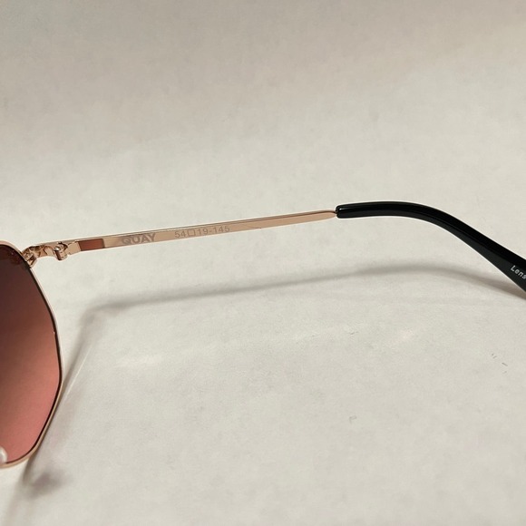 New Quay Australia Big Time Sunglasses Rose Green Brown Pink - Picture 9 of 9